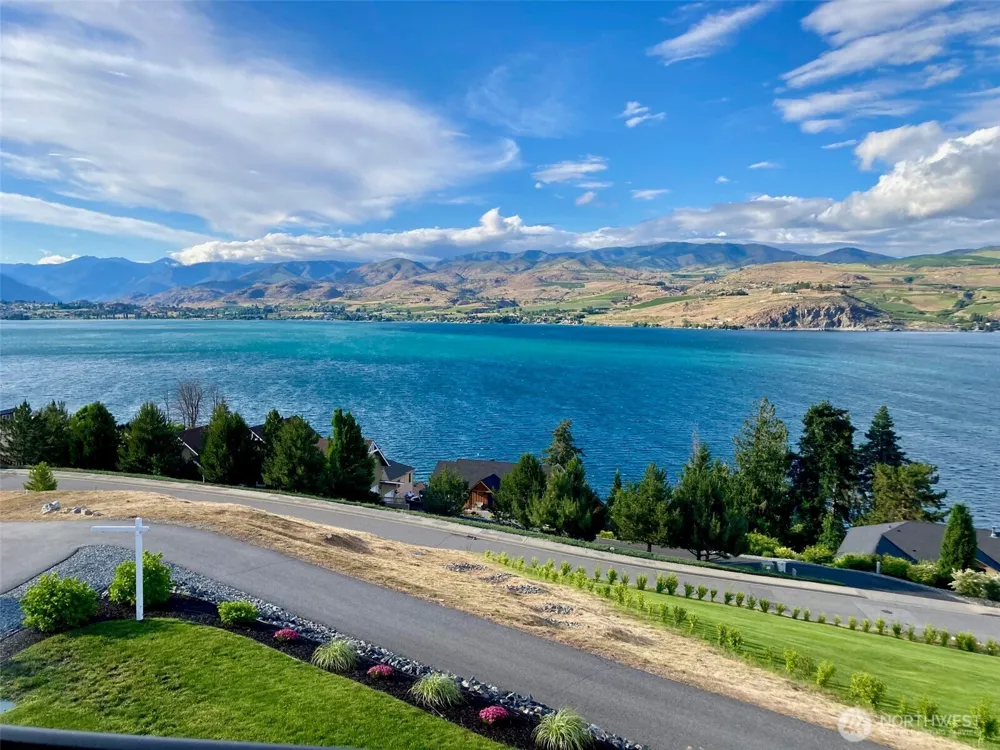 191 Grandview Lane Chelan, WA 98816