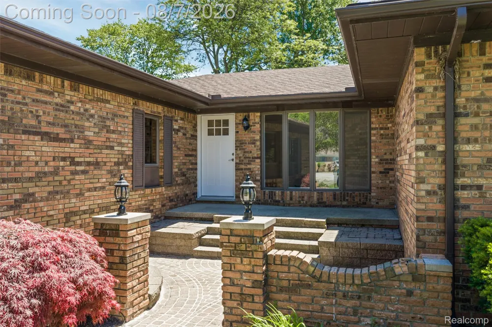 49300 Bayshore Drive Chesterfield Township, MI 48047