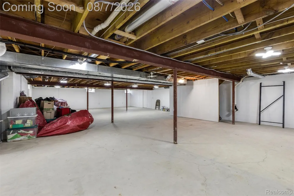 49300 Bayshore Drive Chesterfield Township, MI 48047