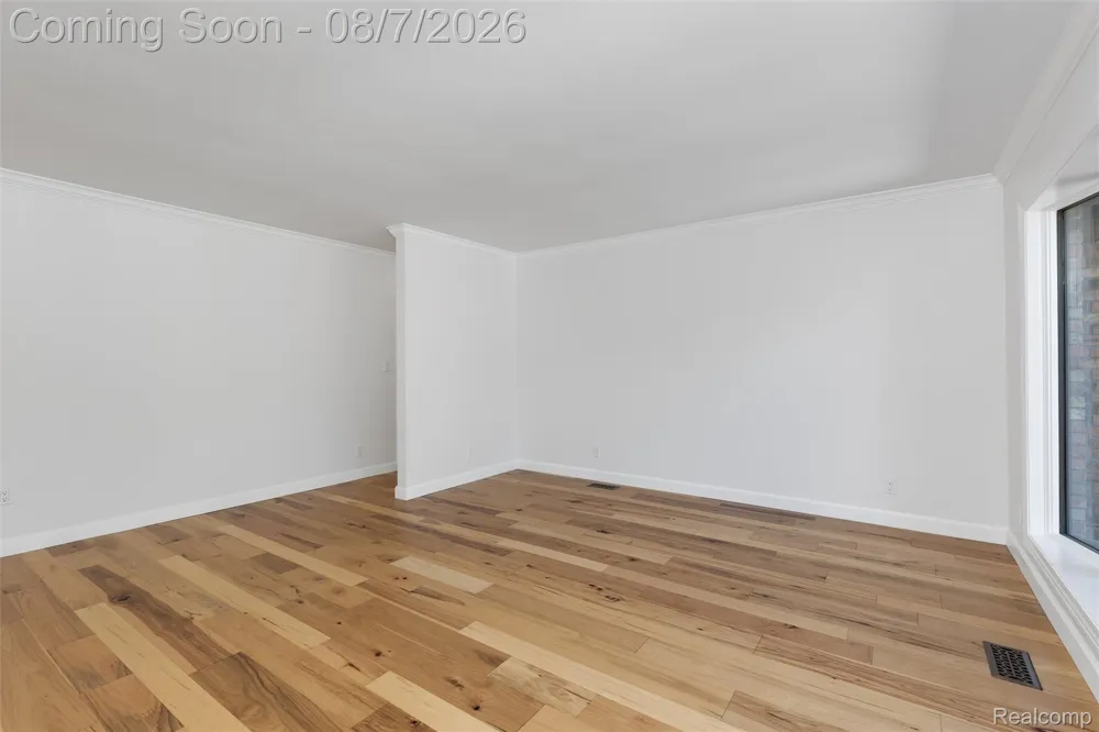 49300 Bayshore Drive Chesterfield Township, MI 48047
