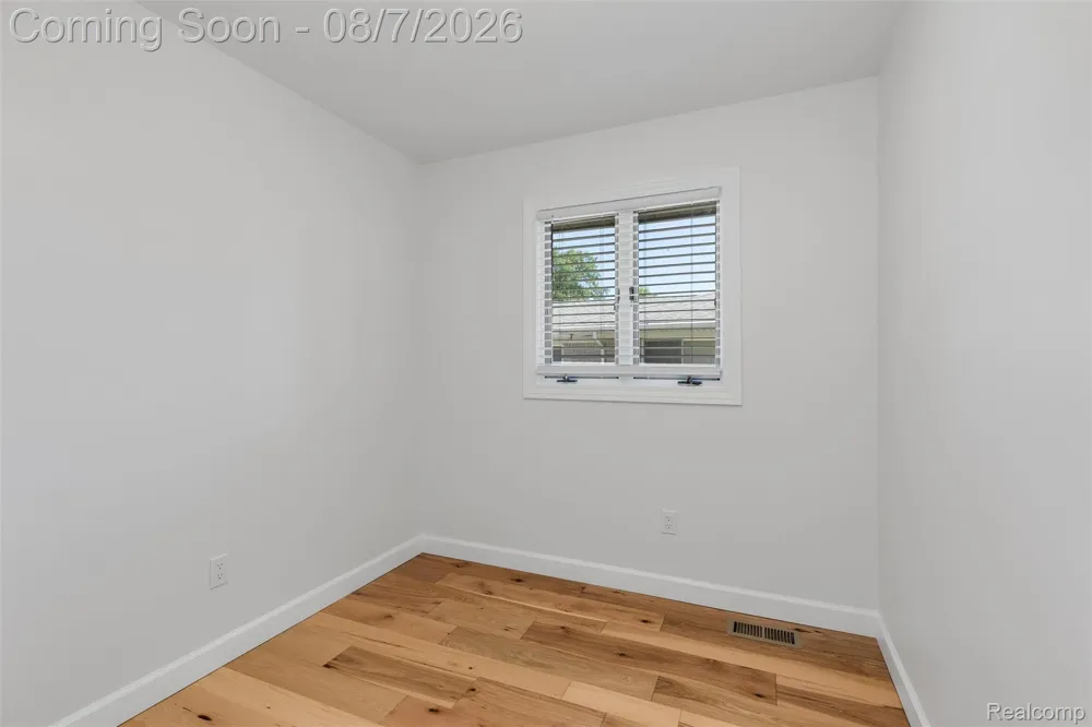 49300 Bayshore Drive Chesterfield Township, MI 48047