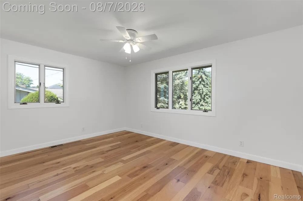 49300 Bayshore Drive Chesterfield Township, MI 48047