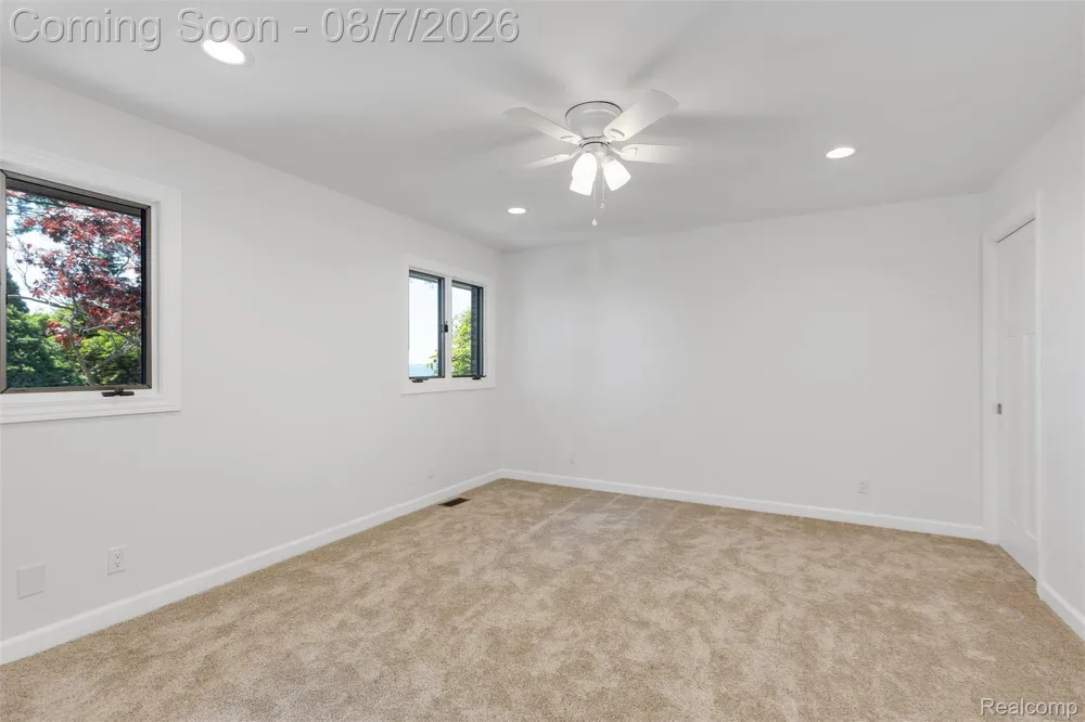 49300 Bayshore Drive Chesterfield Township, MI 48047