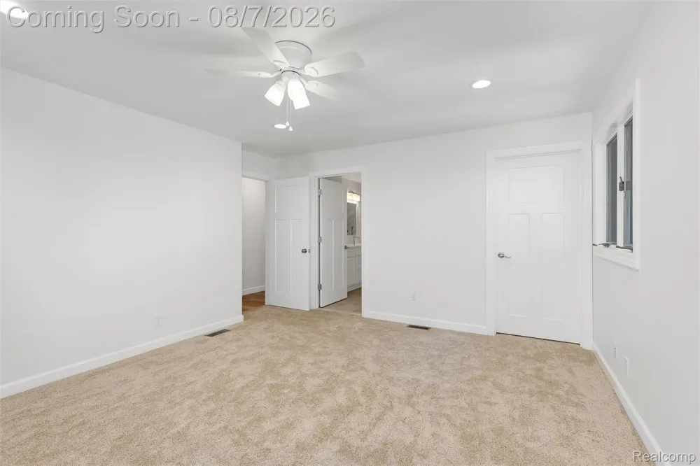 49300 Bayshore Drive Chesterfield Township, MI 48047