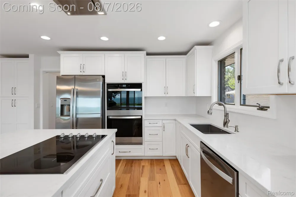 49300 Bayshore Drive Chesterfield Township, MI 48047