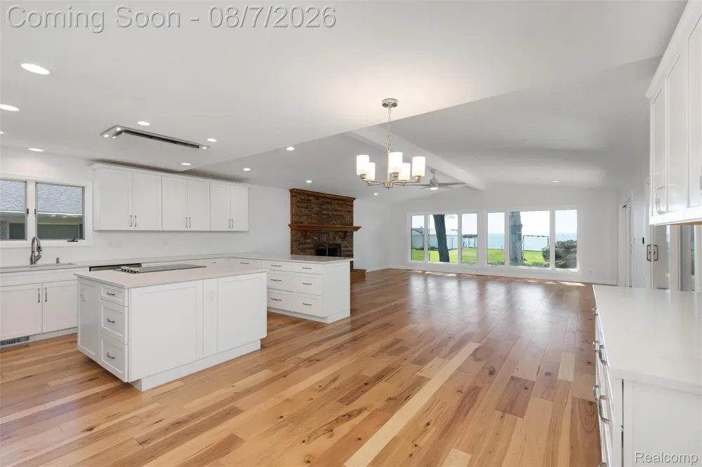 49300 Bayshore Drive Chesterfield Township, MI 48047
