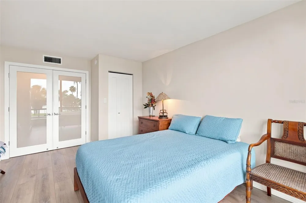 707 S GULFSTREAM AVENUE #207 Sarasota, FL 34236