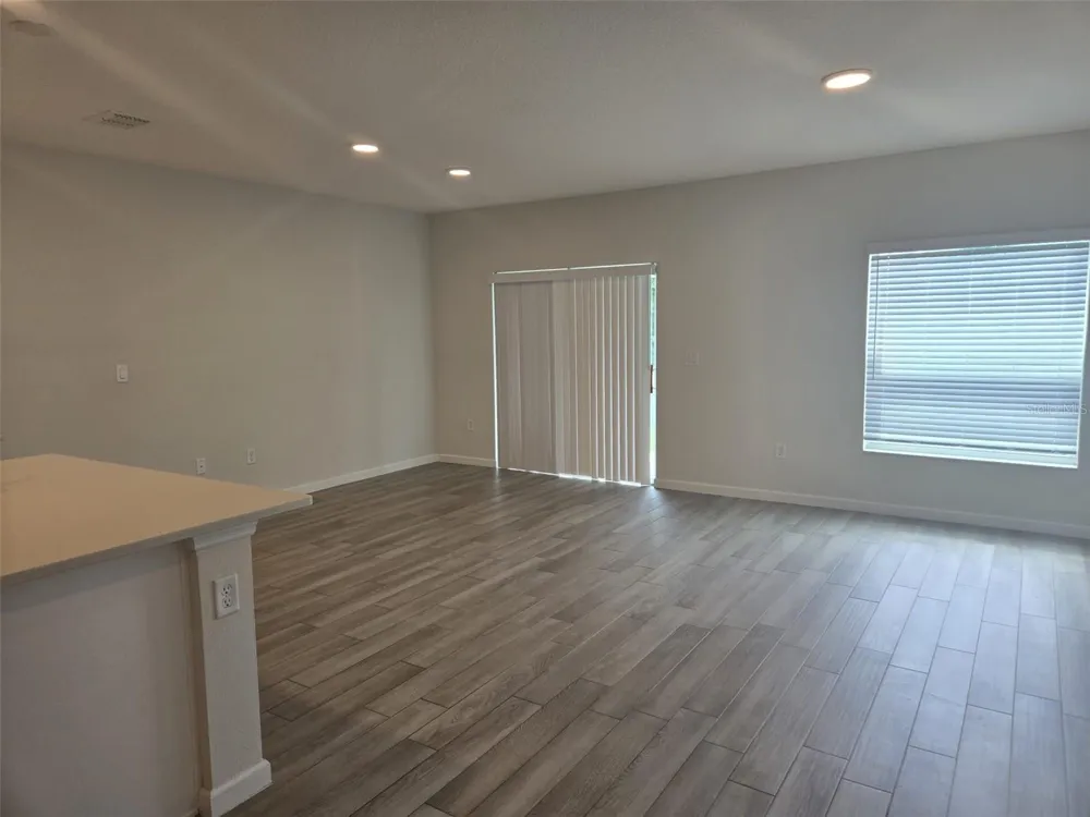 2802 NARCOOSSEE COMMONS WAY St Cloud, FL 34771