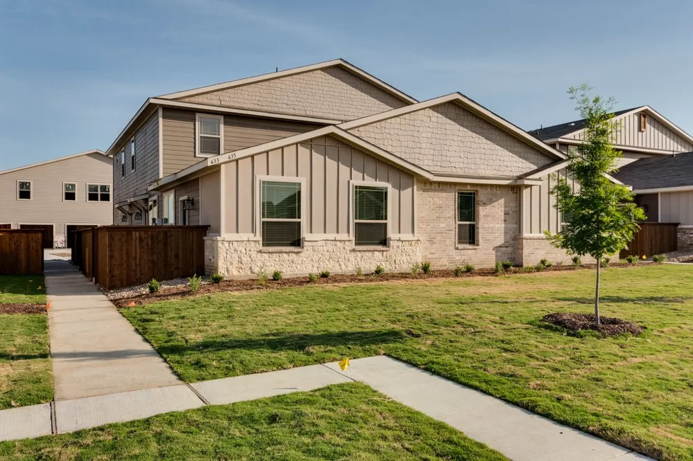 635 Harvest Moon Drive Venus, TX 76084