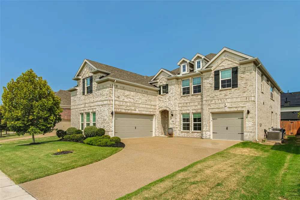 129 Mint Marigold Drive Wylie, TX 75098