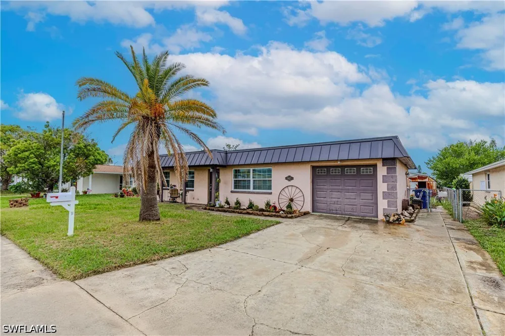 Hoover Drive Holiday, FL 34691