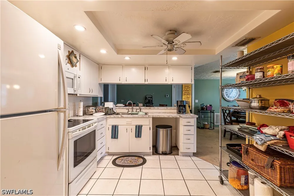 Hoover Drive Holiday, FL 34691