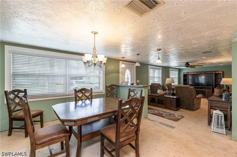 Hoover Drive Holiday, FL 34691