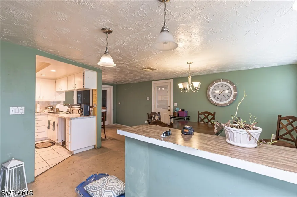 Hoover Drive Holiday, FL 34691