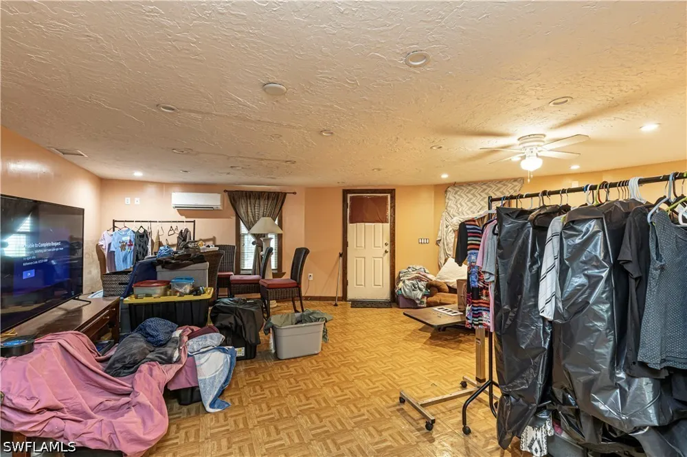 Hoover Drive Holiday, FL 34691