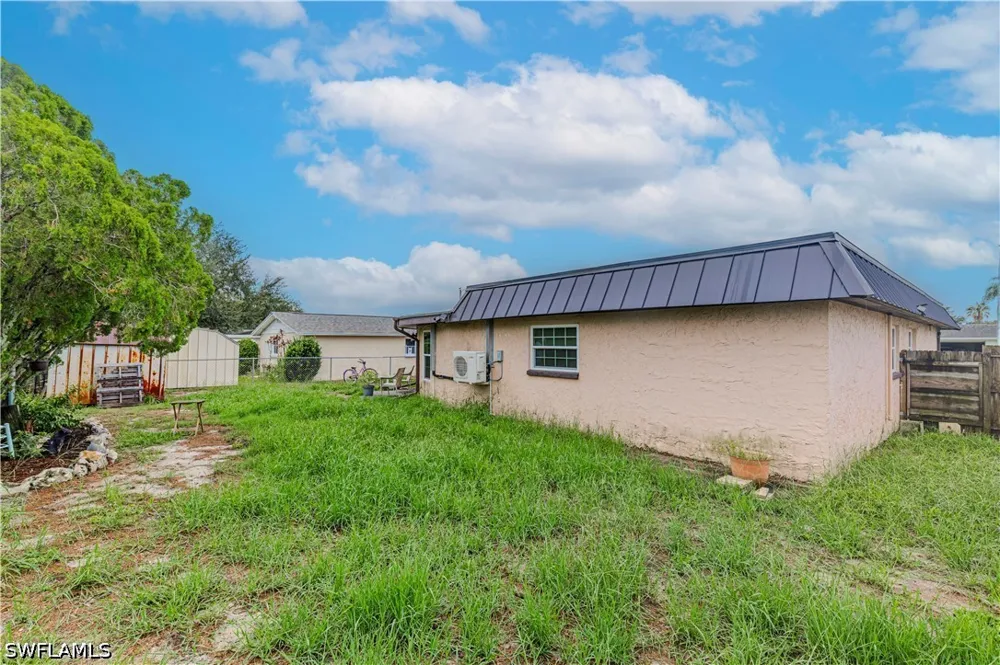 Hoover Drive Holiday, FL 34691