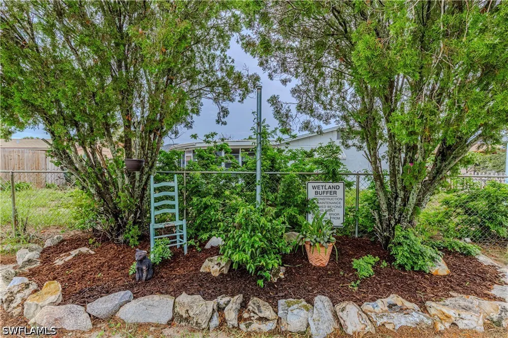 Hoover Drive Holiday, FL 34691