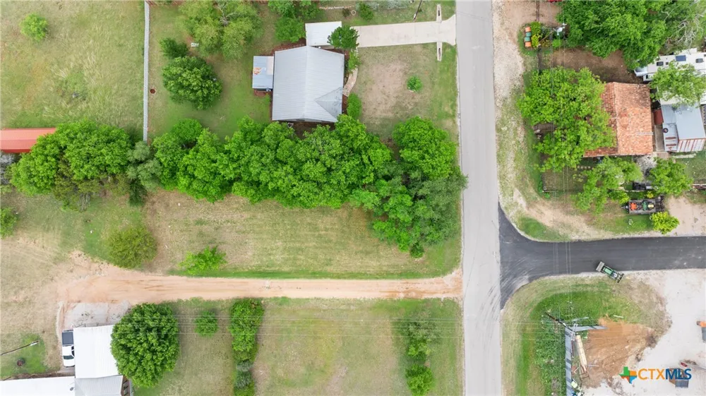 306 W Pecan Drive Johnson City, TX 78636