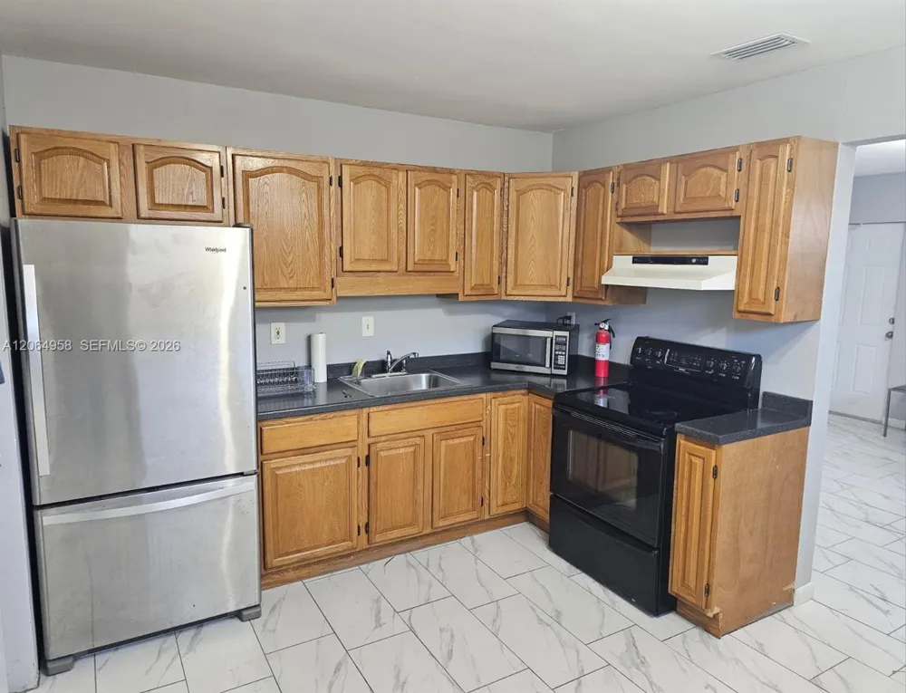 9360 SW 168th St #0 Palmetto Bay, FL 33157