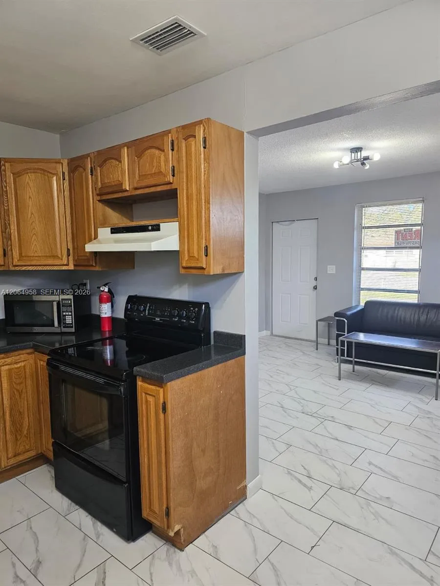 9360 SW 168th St #0 Palmetto Bay, FL 33157