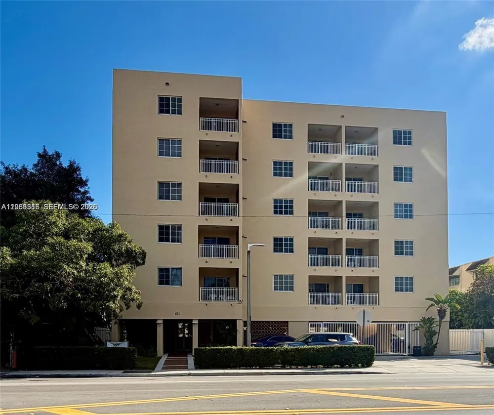 601 SW 37th Ave #303 Miami, FL 33135