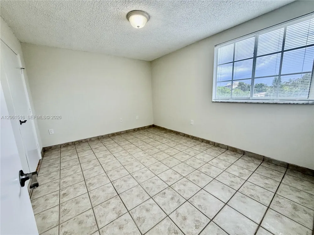601 SW 37th Ave #303 Miami, FL 33135