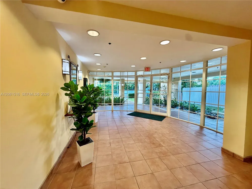 601 SW 37th Ave #303 Miami, FL 33135