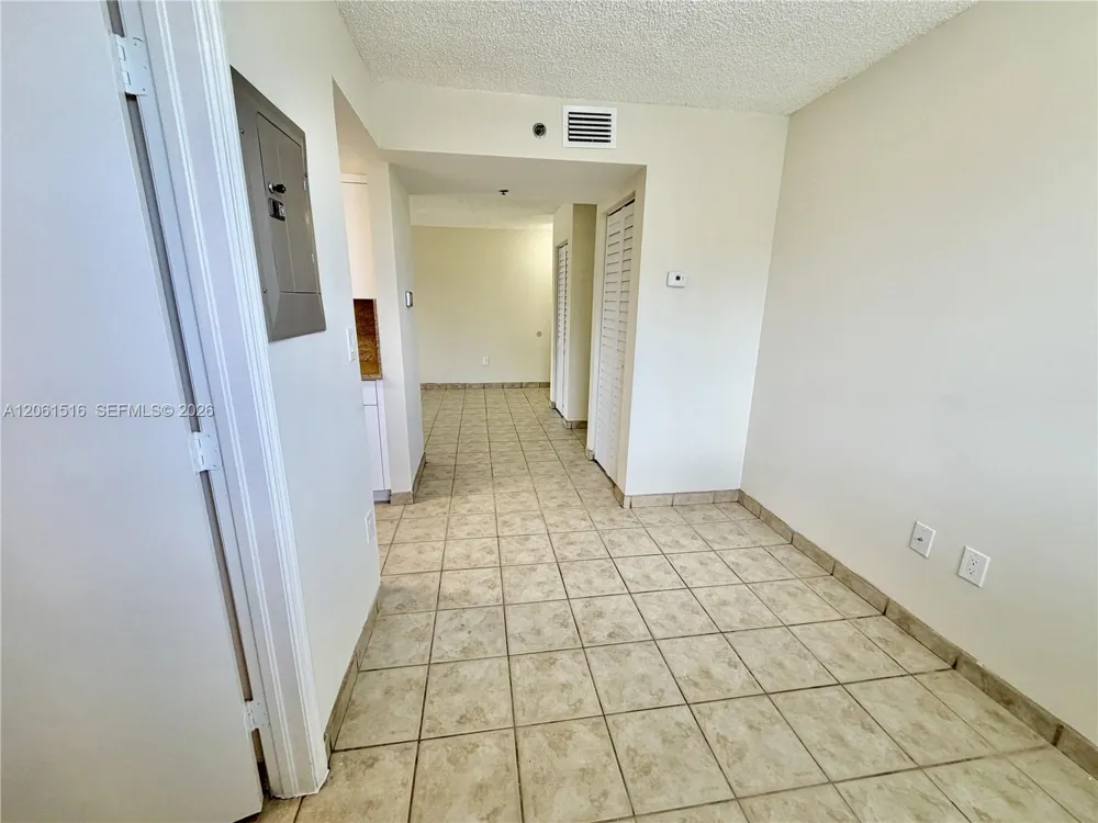 601 SW 37th Ave #303 Miami, FL 33135