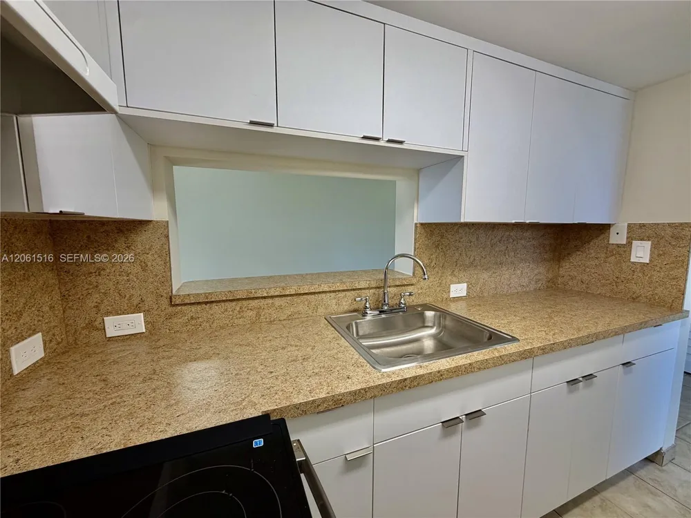 601 SW 37th Ave #303 Miami, FL 33135