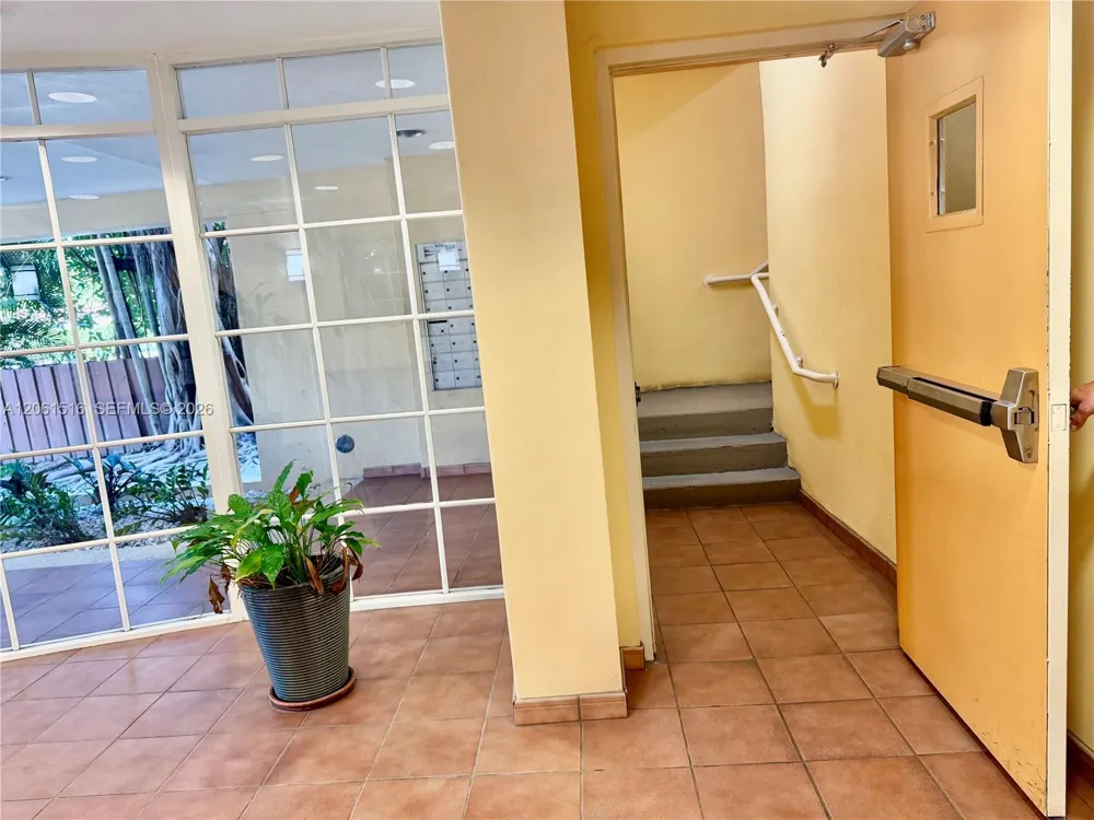 601 SW 37th Ave #303 Miami, FL 33135