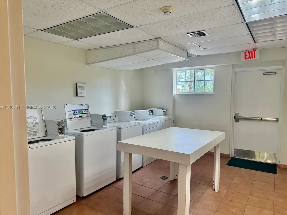601 SW 37th Ave #303 Miami, FL 33135