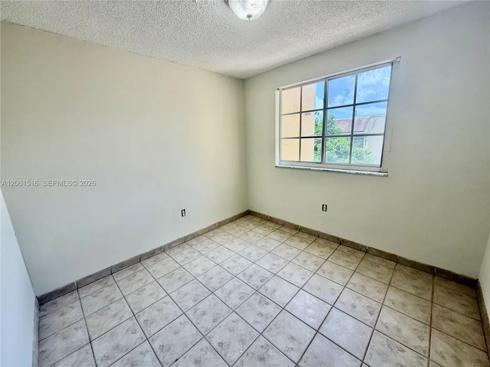 601 SW 37th Ave #303 Miami, FL 33135