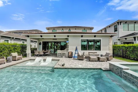 12474 Solana Bay Cir