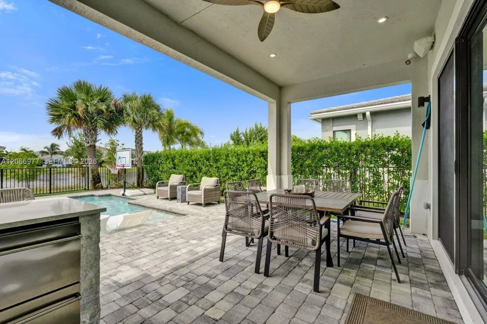 12474 Solana Bay Cir Palm Beach Gardens, FL 33412