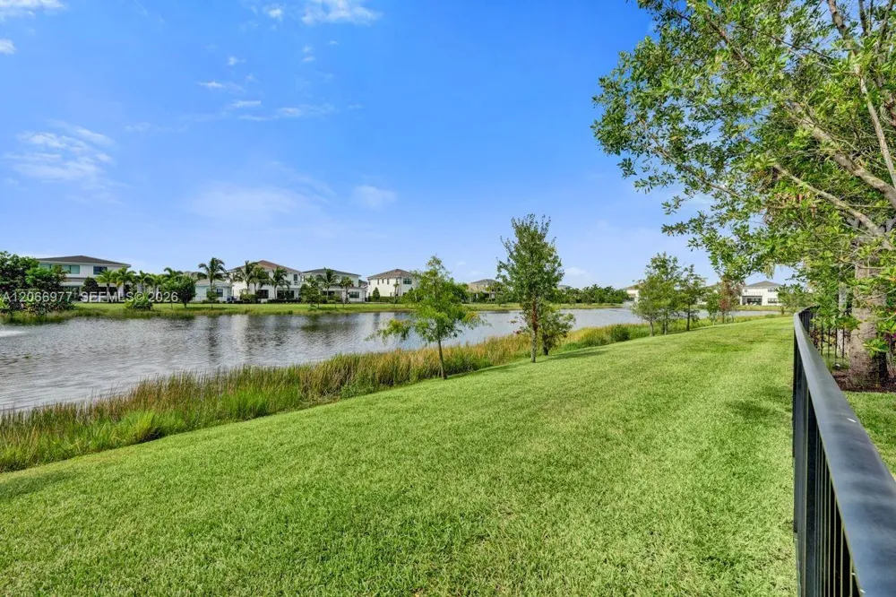 12474 Solana Bay Cir Palm Beach Gardens, FL 33412