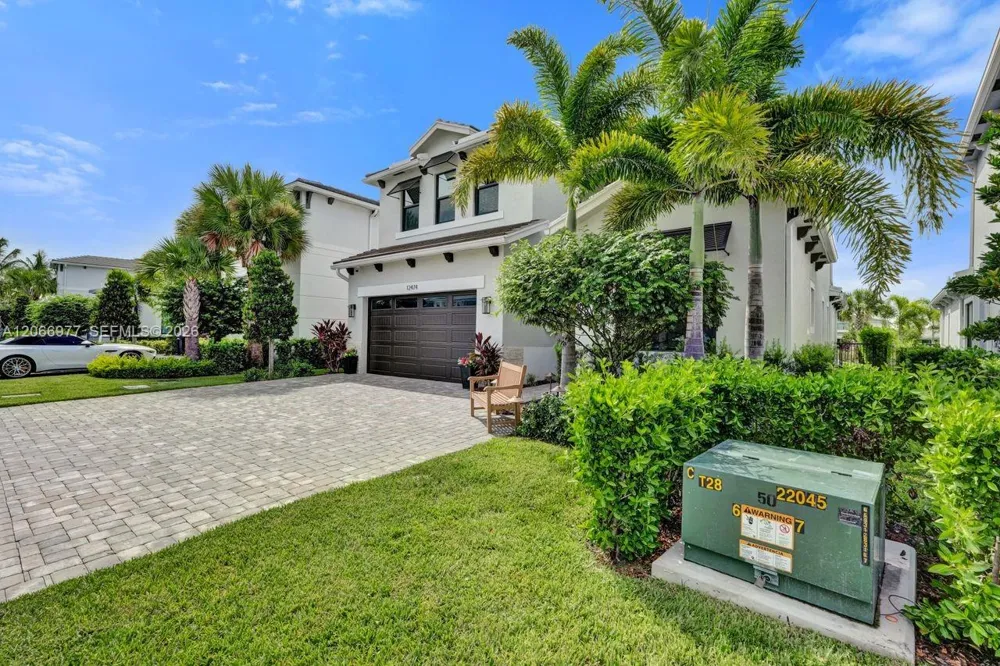 12474 Solana Bay Cir Palm Beach Gardens, FL 33412