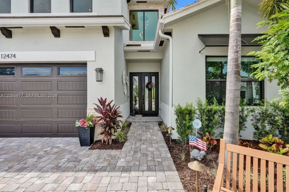 12474 Solana Bay Cir Palm Beach Gardens, FL 33412
