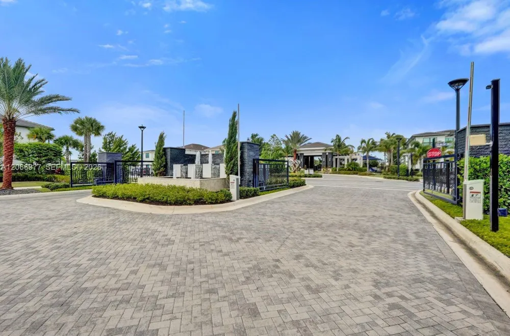 12474 Solana Bay Cir Palm Beach Gardens, FL 33412