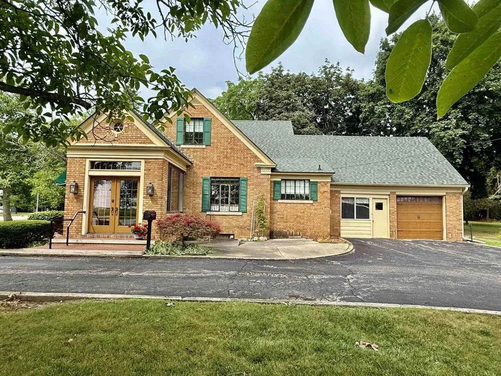 717 E Saginaw Street Breckenridge Village, MI 48615
