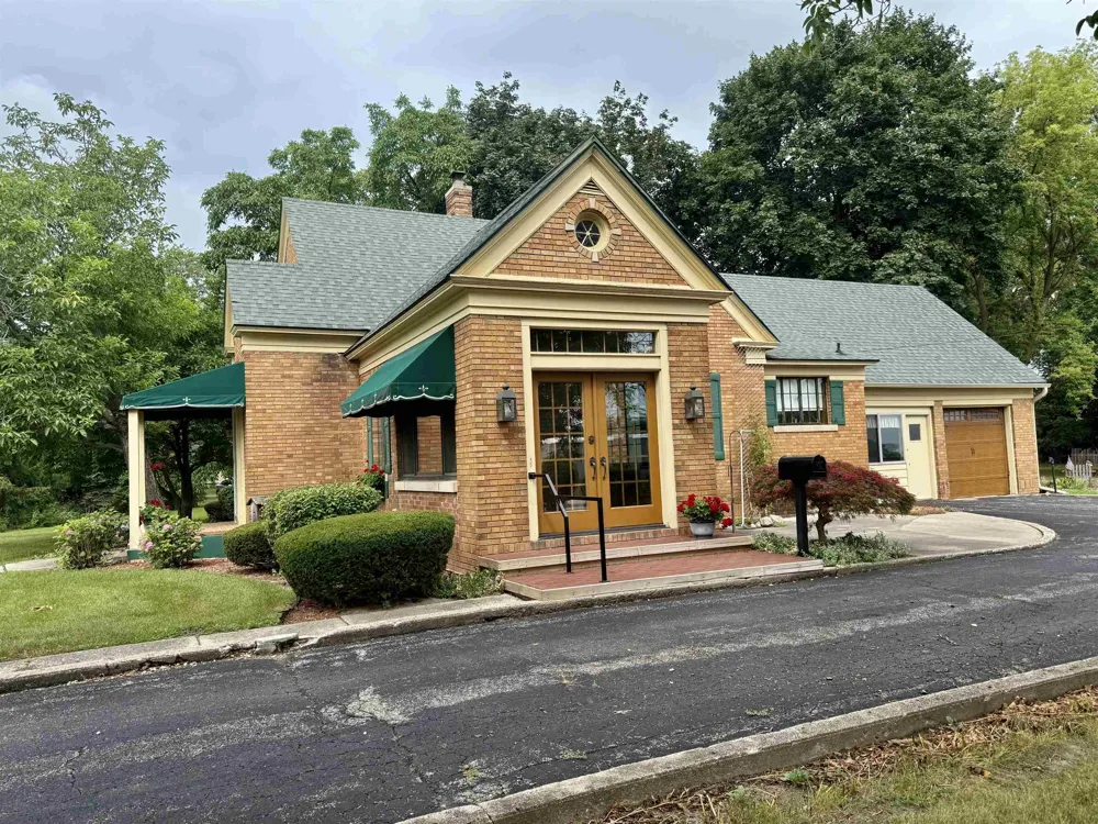 717 E Saginaw Street Breckenridge Village, MI 48615