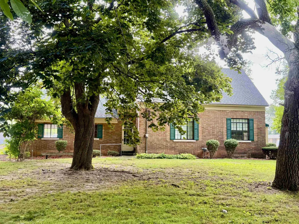 717 E Saginaw Street Breckenridge Village, MI 48615