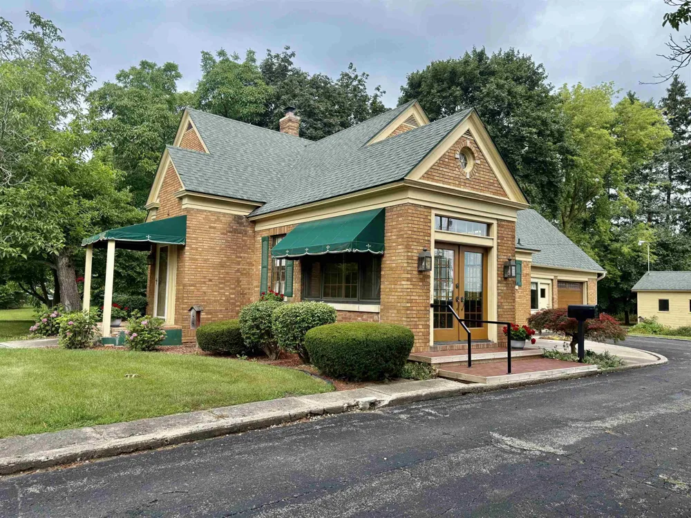 717 E Saginaw Street Breckenridge Village, MI 48615