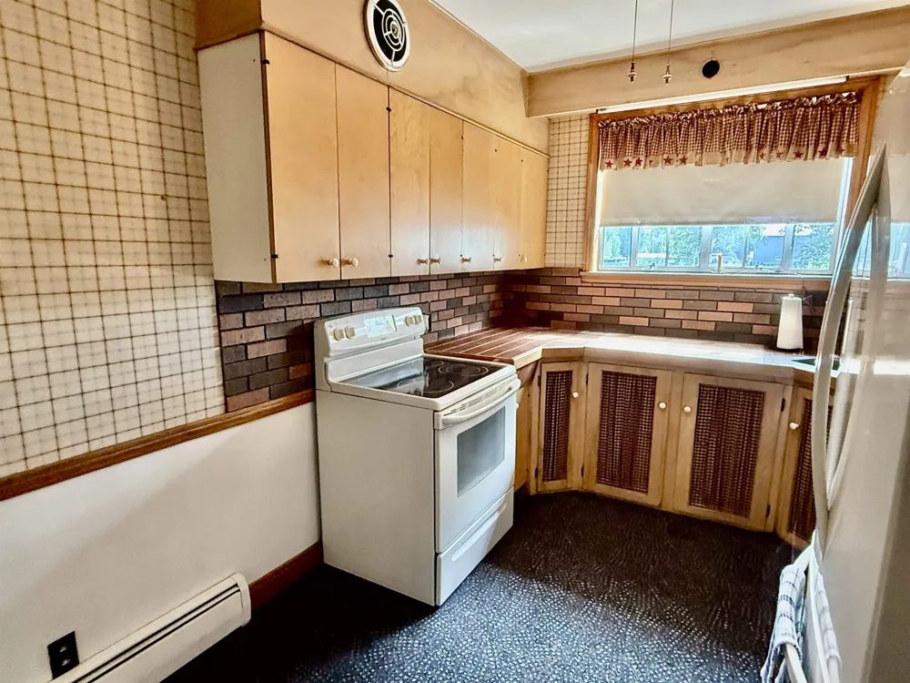717 E Saginaw Street Breckenridge Village, MI 48615