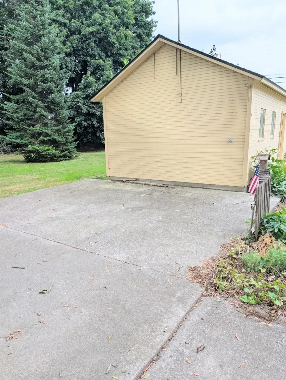 717 E Saginaw Street Breckenridge Village, MI 48615