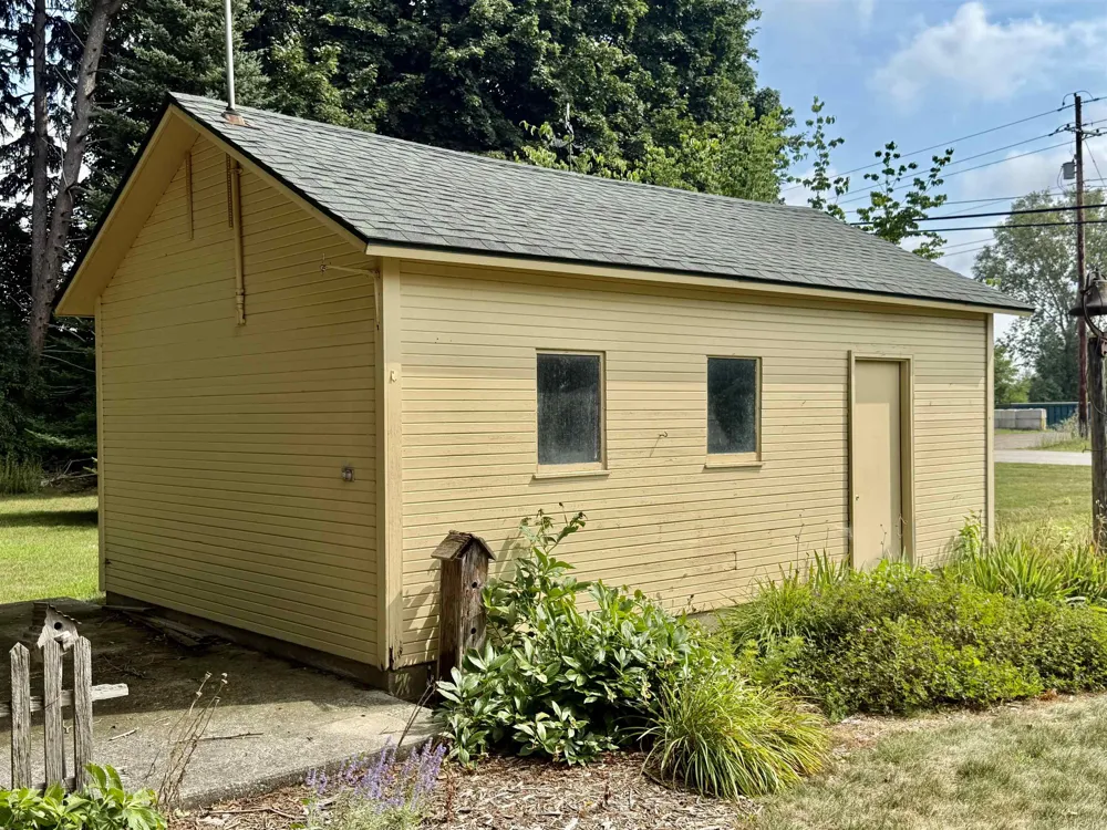 717 E Saginaw Street Breckenridge Village, MI 48615