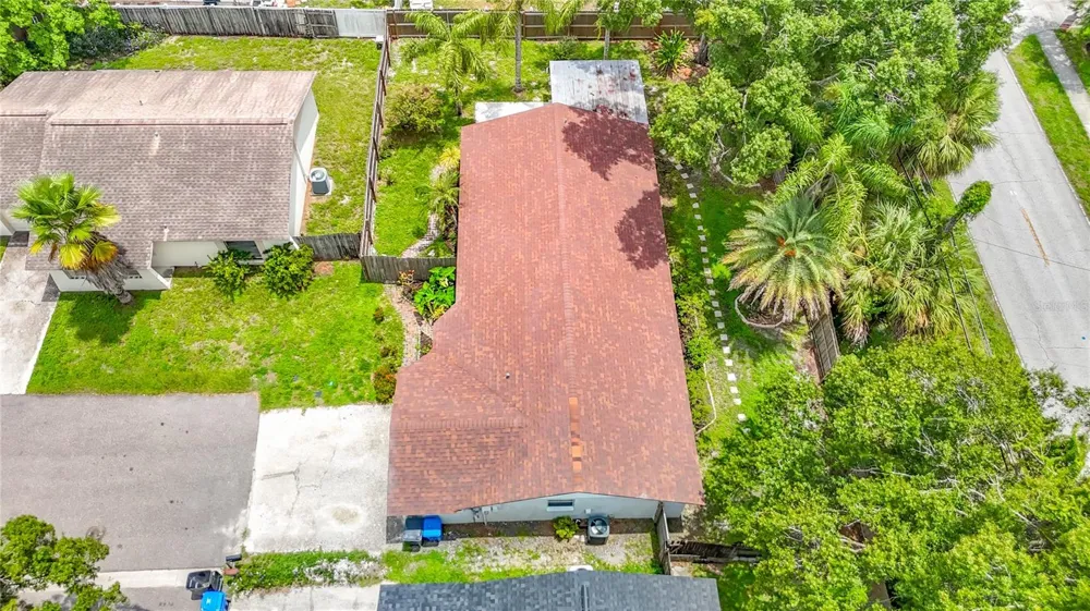 6701 VILLAGE GROVE COURT Tampa, FL 33615