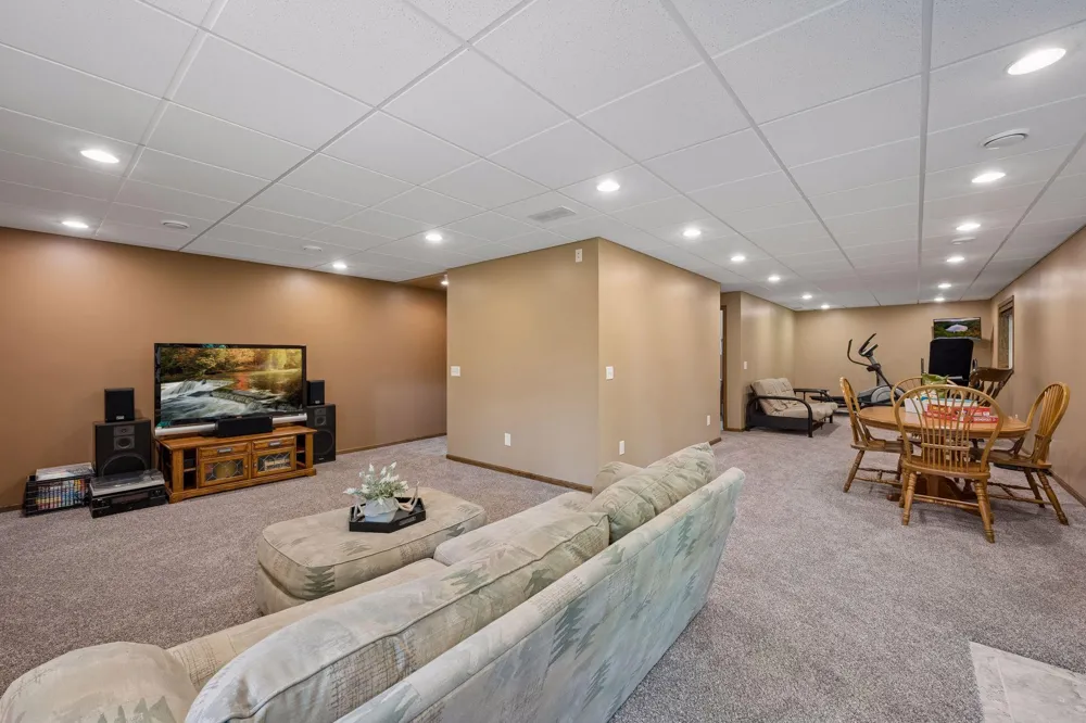 680 Kayla Lane Hanover, MN 55341