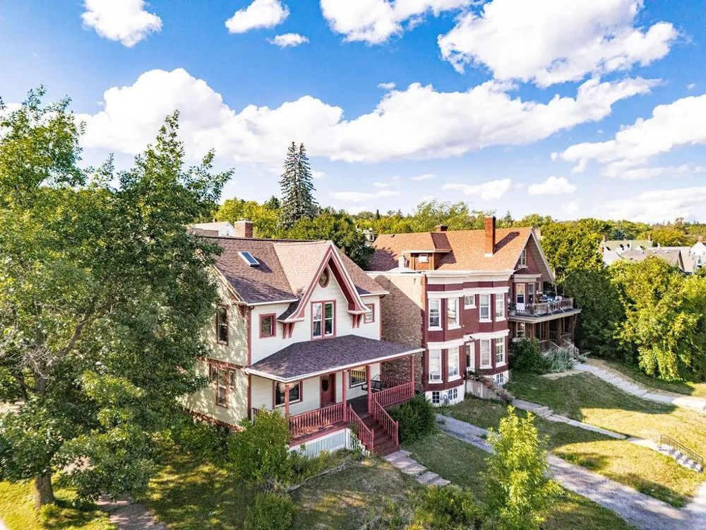 1101 E 4th Street Duluth, MN 55805