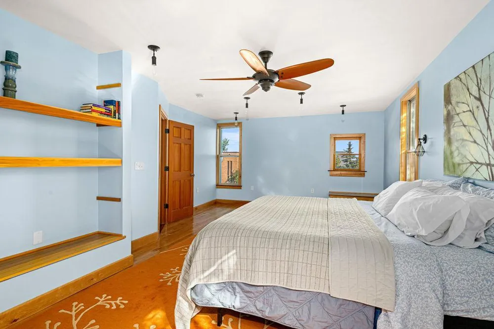 1101 E 4th Street Duluth, MN 55805