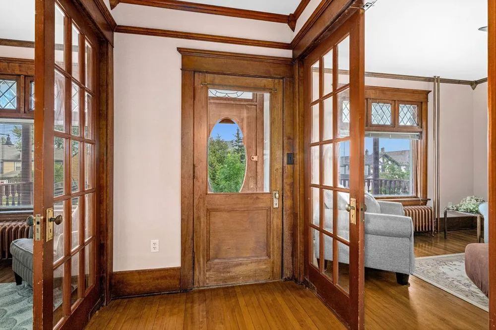 1101 E 4th Street Duluth, MN 55805